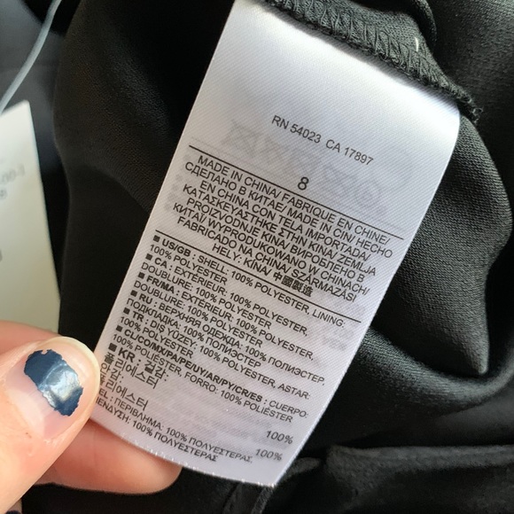 NWT Banana Republic Ruffle Hem Black Dress - Picture 11 of 12